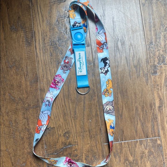Disney Accessories Dog and Cat Pin Reversible Lanyard - Picture 3 of 3
